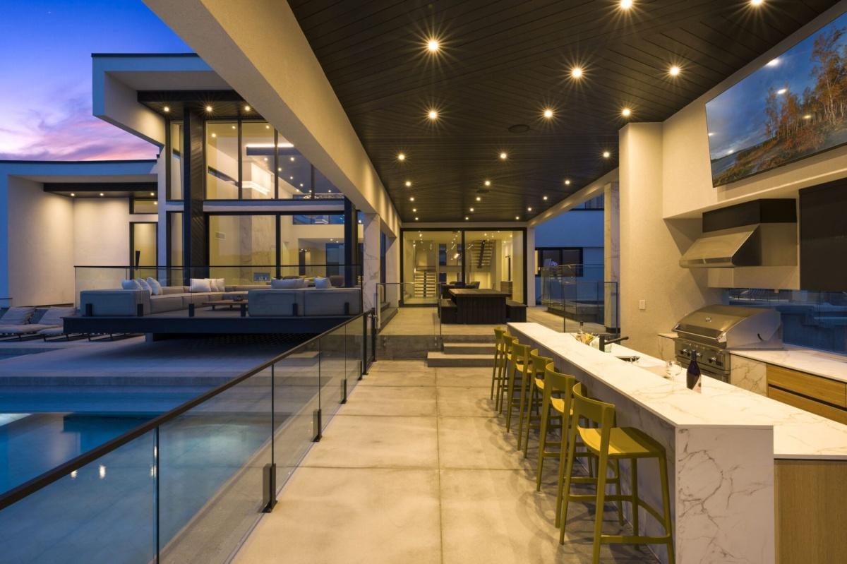 Les Deux Pins: An Architectural Masterpiece by All Elements