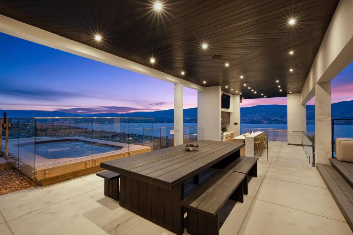 Les Deux Pins: An Architectural Masterpiece by All Elements