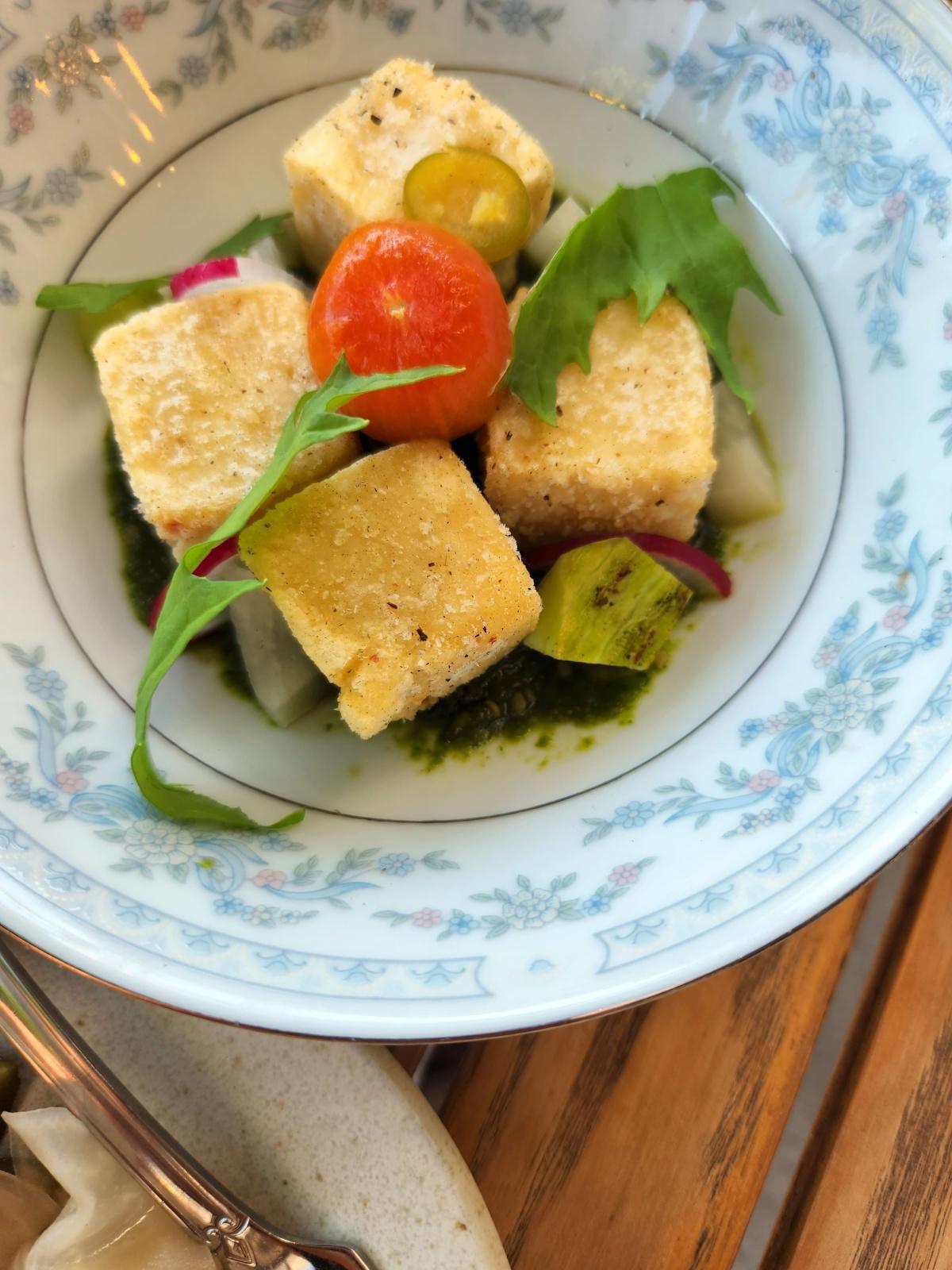 Folke: A Vibrant Celebration of
Local Vegetables in Kitsilano Folke: A Vibrant Celebration of
Local Vegetables in Kitsilano