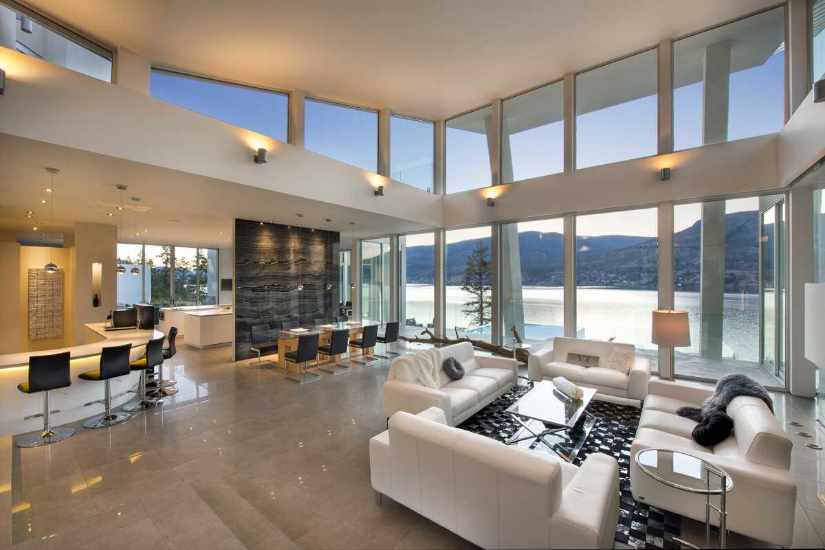 All Elements: Redefining
Luxury Homebuilding
in the Okanagan All Elements: Redefining
Luxury Homebuilding
in the Okanagan