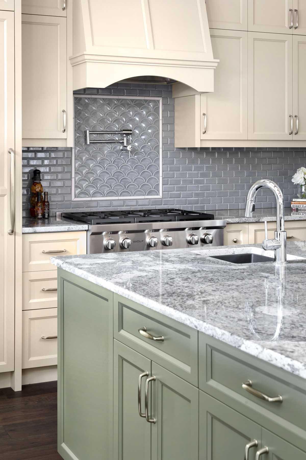 A Tuscan-Inspired Kitchen at
the Heart of Island Living A Tuscan-Inspired Kitchen at
the Heart of Island Living