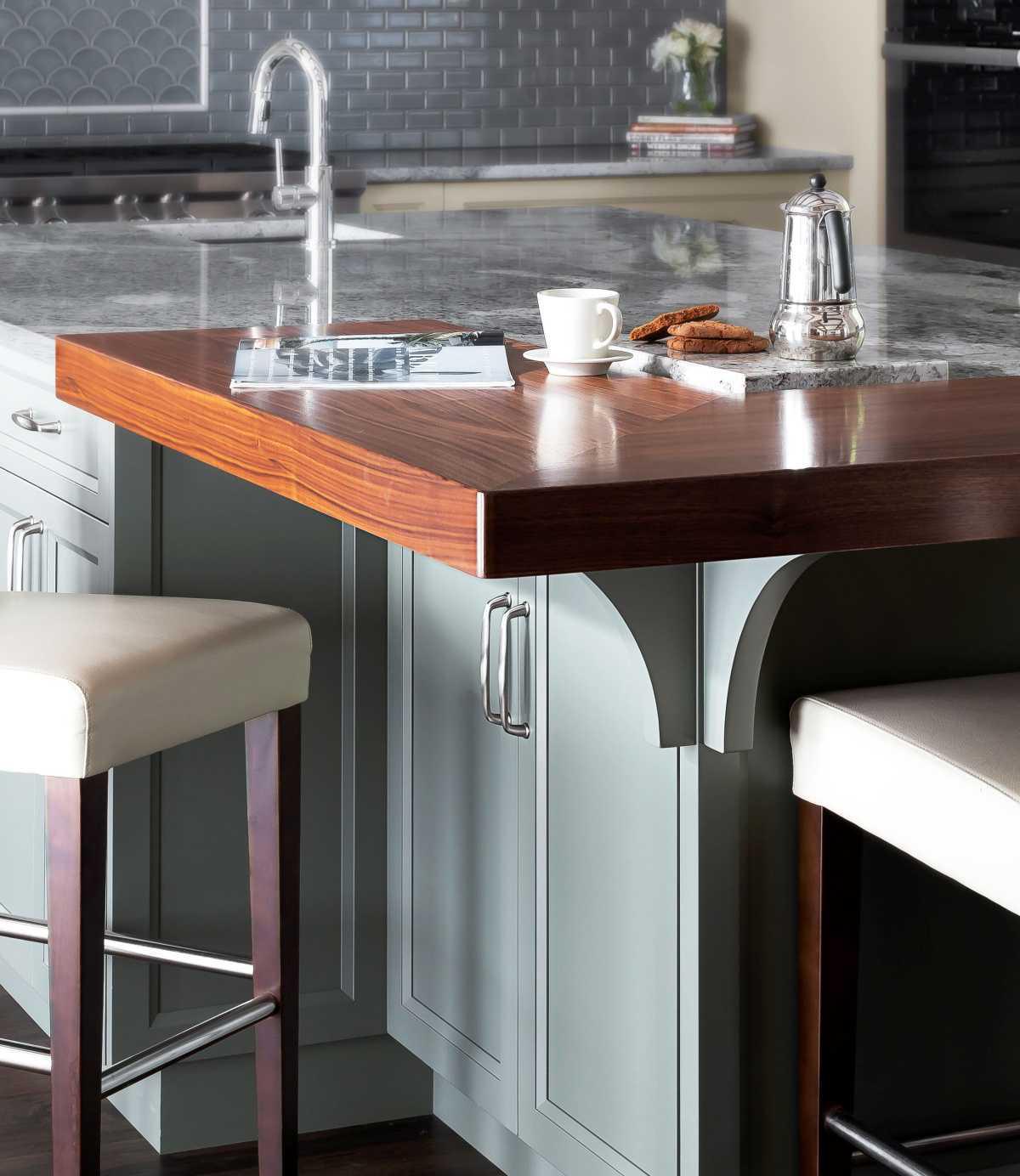 A Tuscan-Inspired Kitchen at
the Heart of Island Living A Tuscan-Inspired Kitchen at
the Heart of Island Living