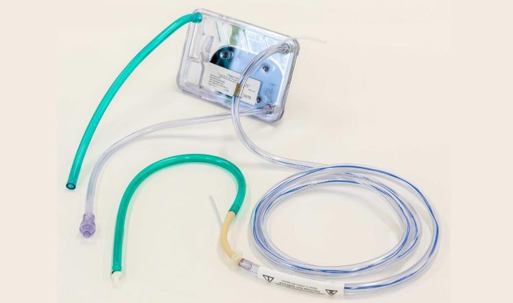 LifePulse 204 Installing a Patient Circuit