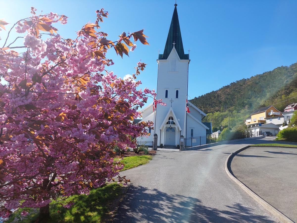 Ytre Arna kyrkje