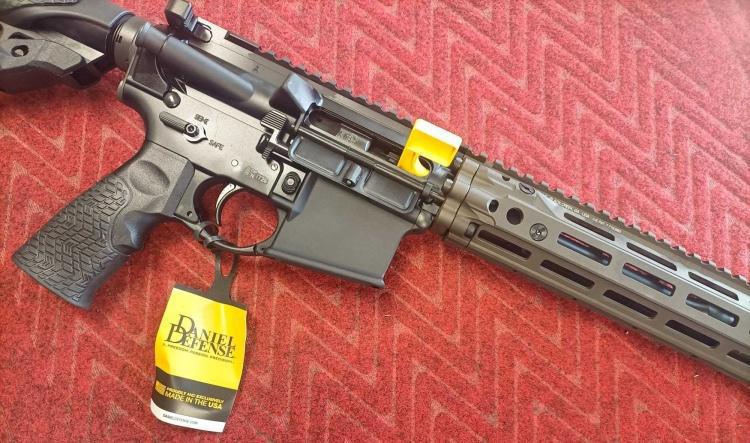 Daniel Defense carabina DD4 RIII-S 12.5" calibro .223REM