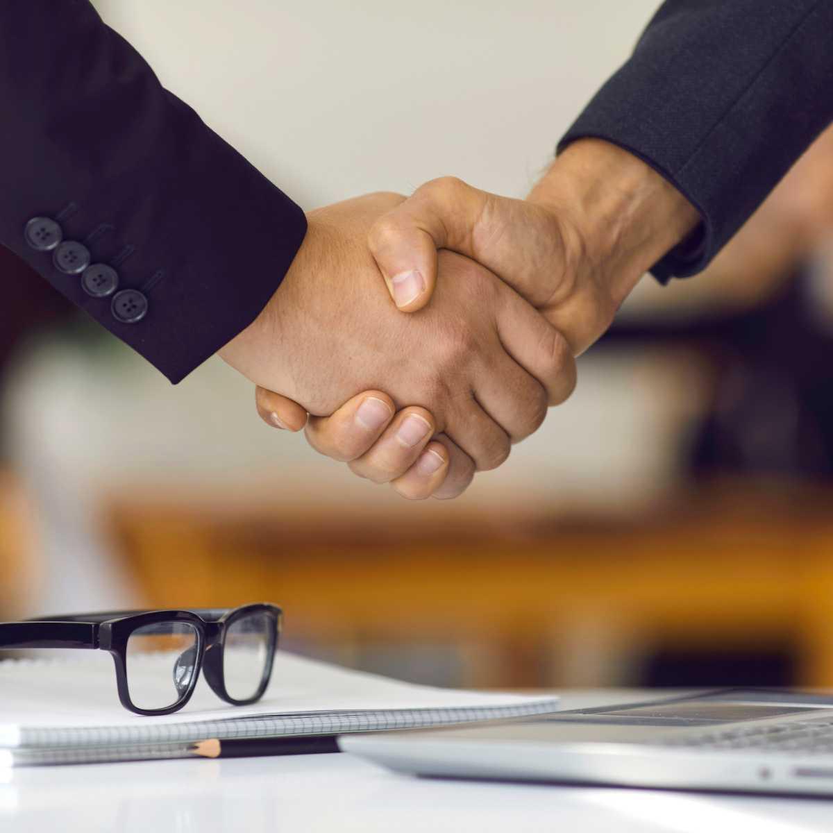 Sei un parrucchiere, un tricologo, una farmacia, un centro estetico o un professionista del settore beauty & health?