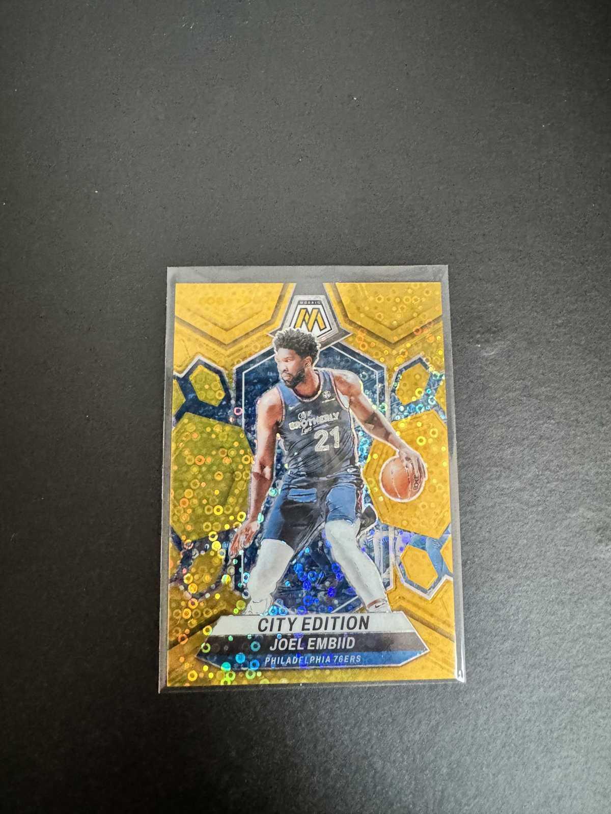 Mosaic 23/24 - Joël Embiid gold 9/10