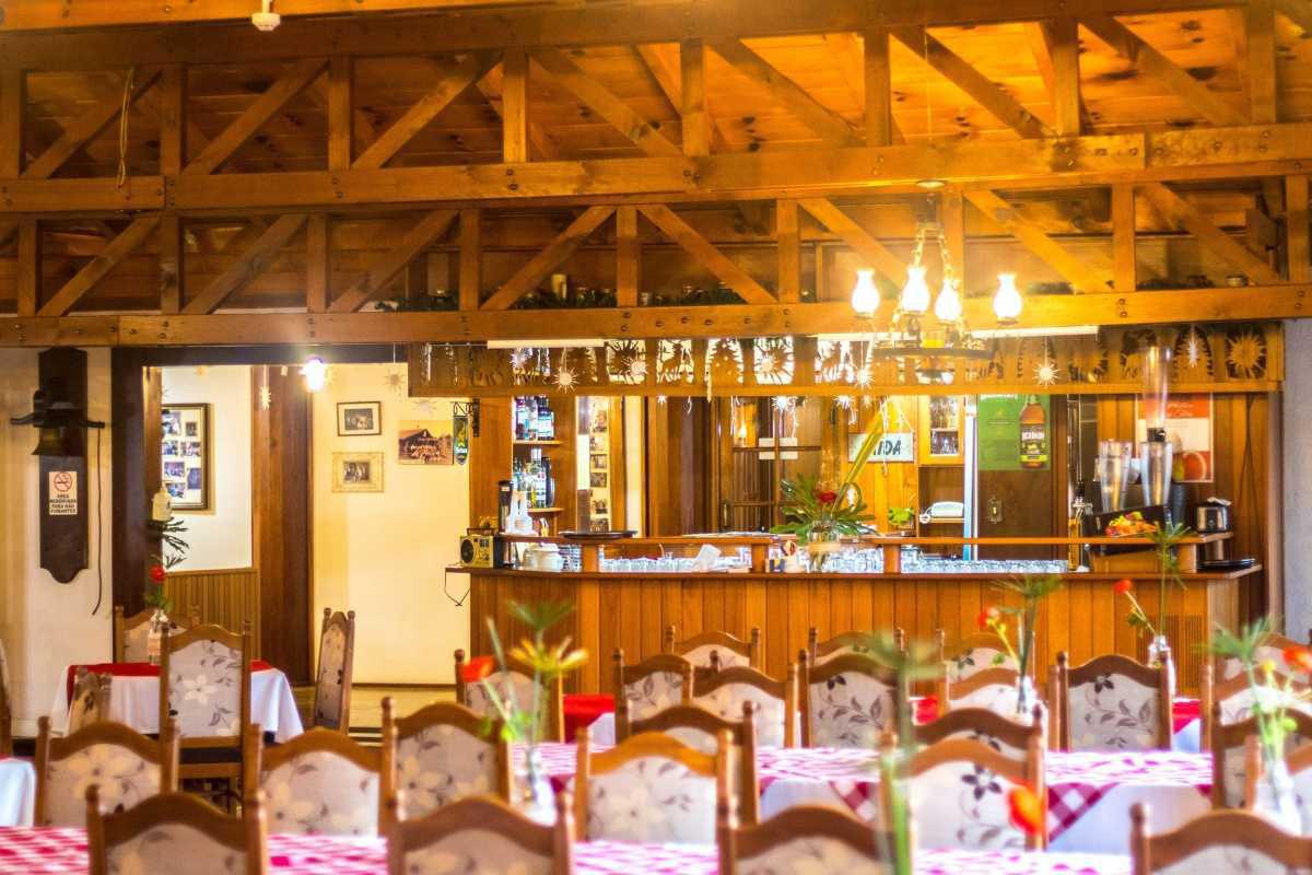 Hotel e Restaurante Tirol Hotel e Restaurante Tirol