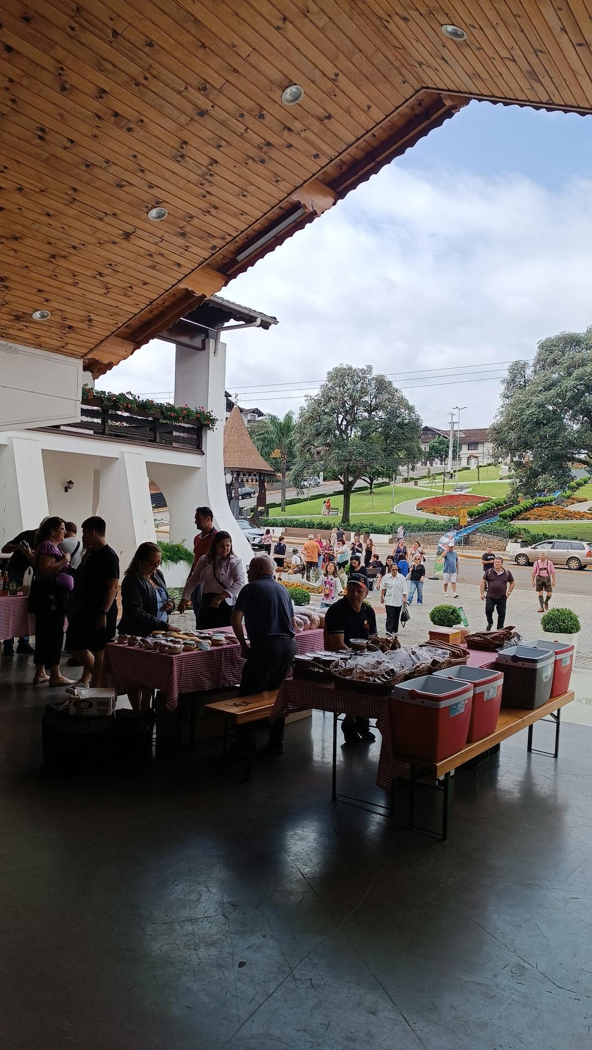 Feira de Produtos Locais - Treze Tílias Feira de Produtos Locais - Treze Tílias