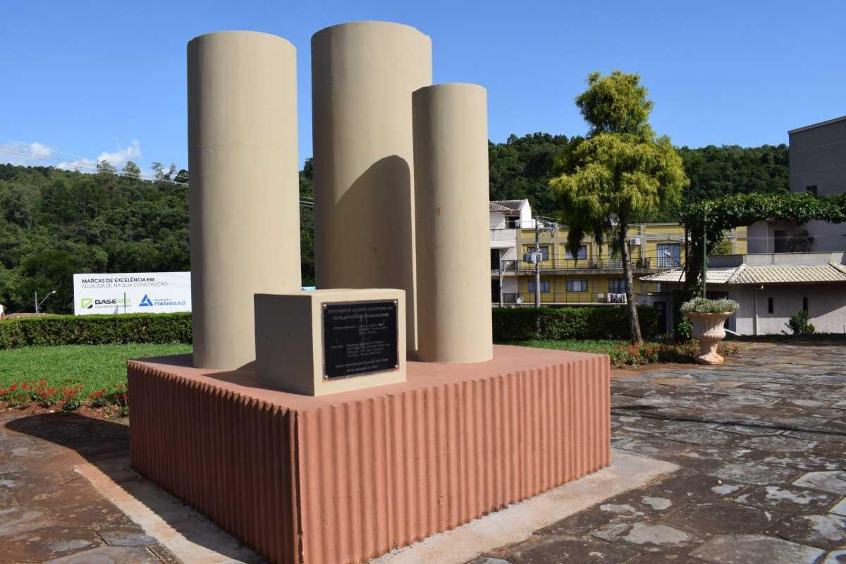 Praça dos Monumentos Praça dos Monumentos