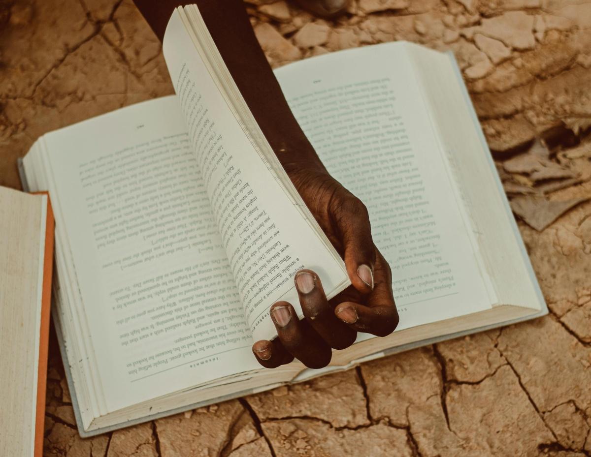 تحولات المشهد الأدبي: إفريقيا، المغرب وفرنسا بين التجديد والديناميات العابرة للحدود تحولات المشهد الأدبي: إفريقيا، المغرب وفرنسا بين التجديد والديناميات العابرة للحدود