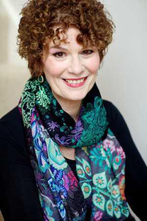 على خطى مراكش: الرحلة الأدبية لدينا جيفريز على خطى مراكش: الرحلة الأدبية لدينا جيفريز