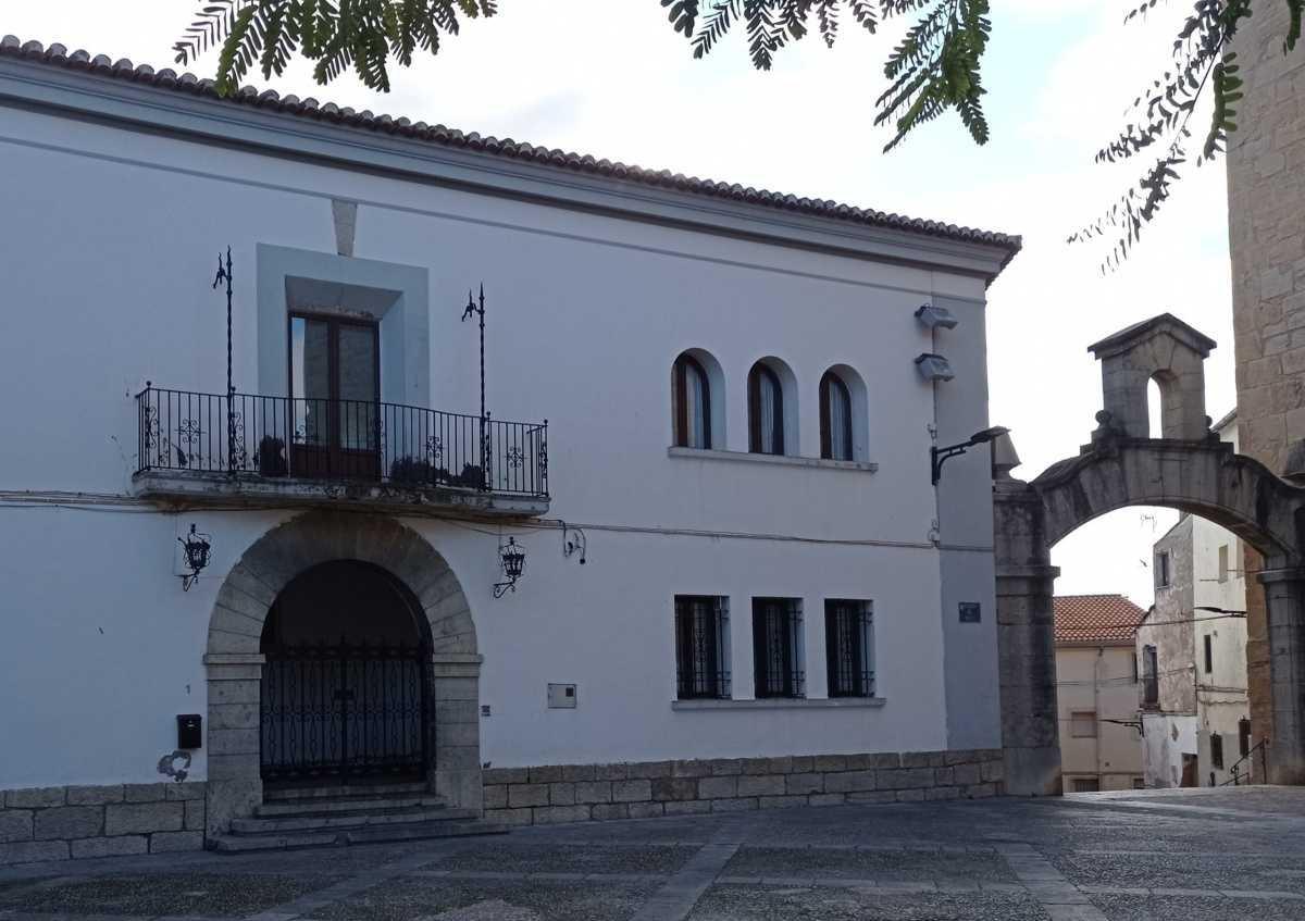 Angel Square, La Repla. Angel Square, La Repla.