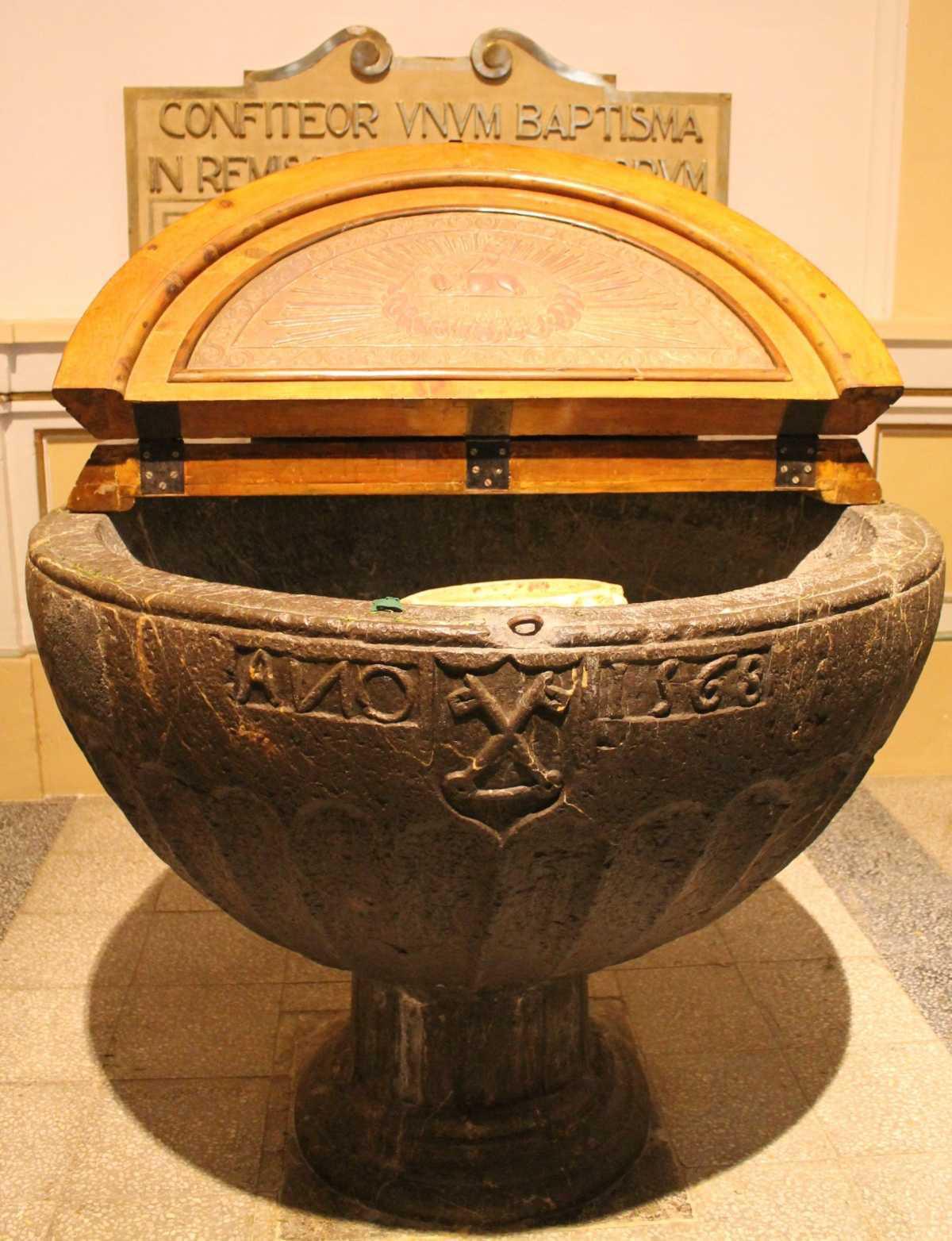 Angel Square, La Repla. Angel Square, La Repla.