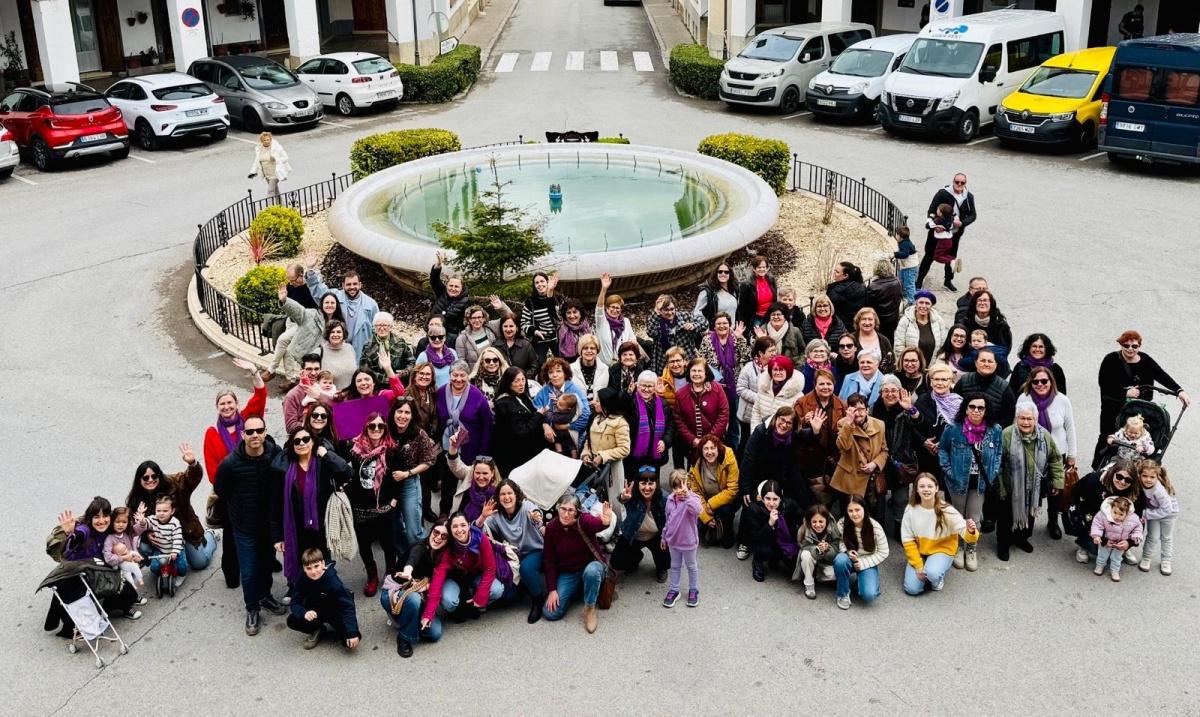 WOMEN’S ASSOCIATION OF VIVER: TOGETHER WE GROW! WOMEN’S ASSOCIATION OF VIVER: TOGETHER WE GROW!