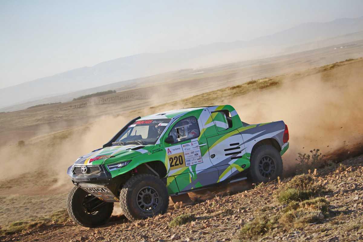 Félix Macías domina y gana la Baja Aragón del CERTT GT2i