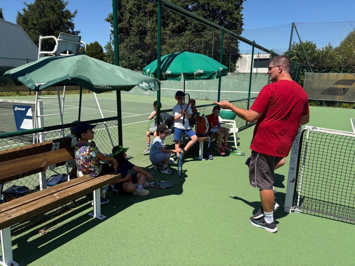 Une belle fête de fin d'année pour l'École de Tennis ! 🎉🍰