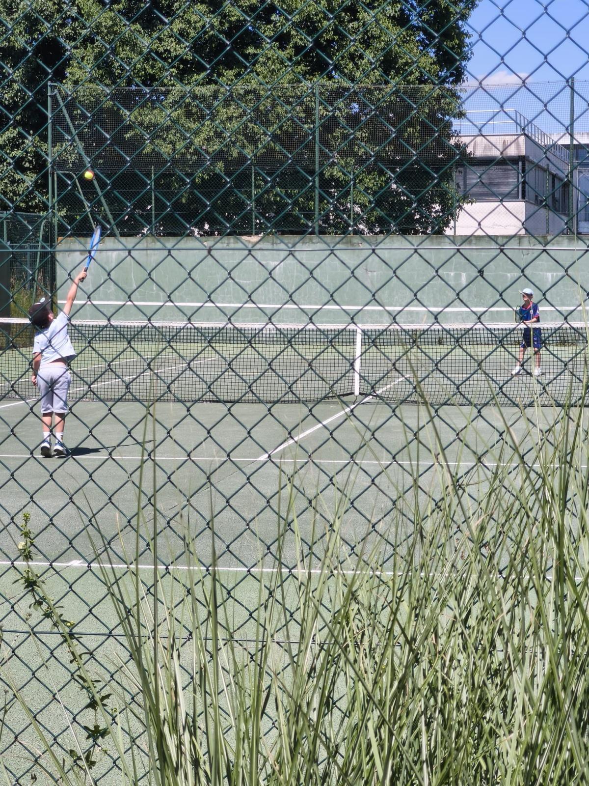 Une belle fête de fin d'année pour l'École de Tennis ! 🎉🍰