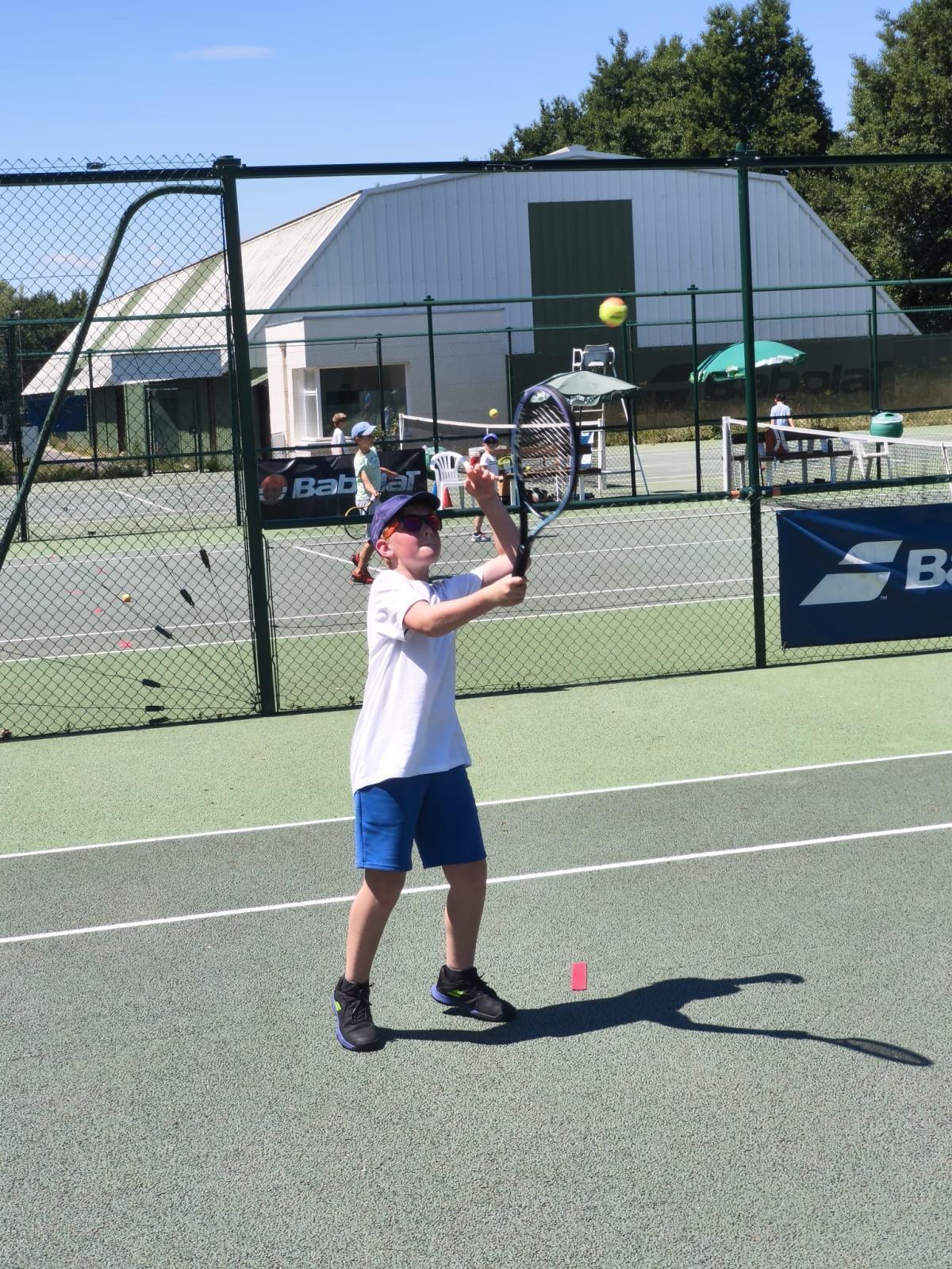 Une belle fête de fin d'année pour l'École de Tennis ! 🎉🍰 Une belle fête de fin d'année pour l'École de Tennis ! 🎉🍰