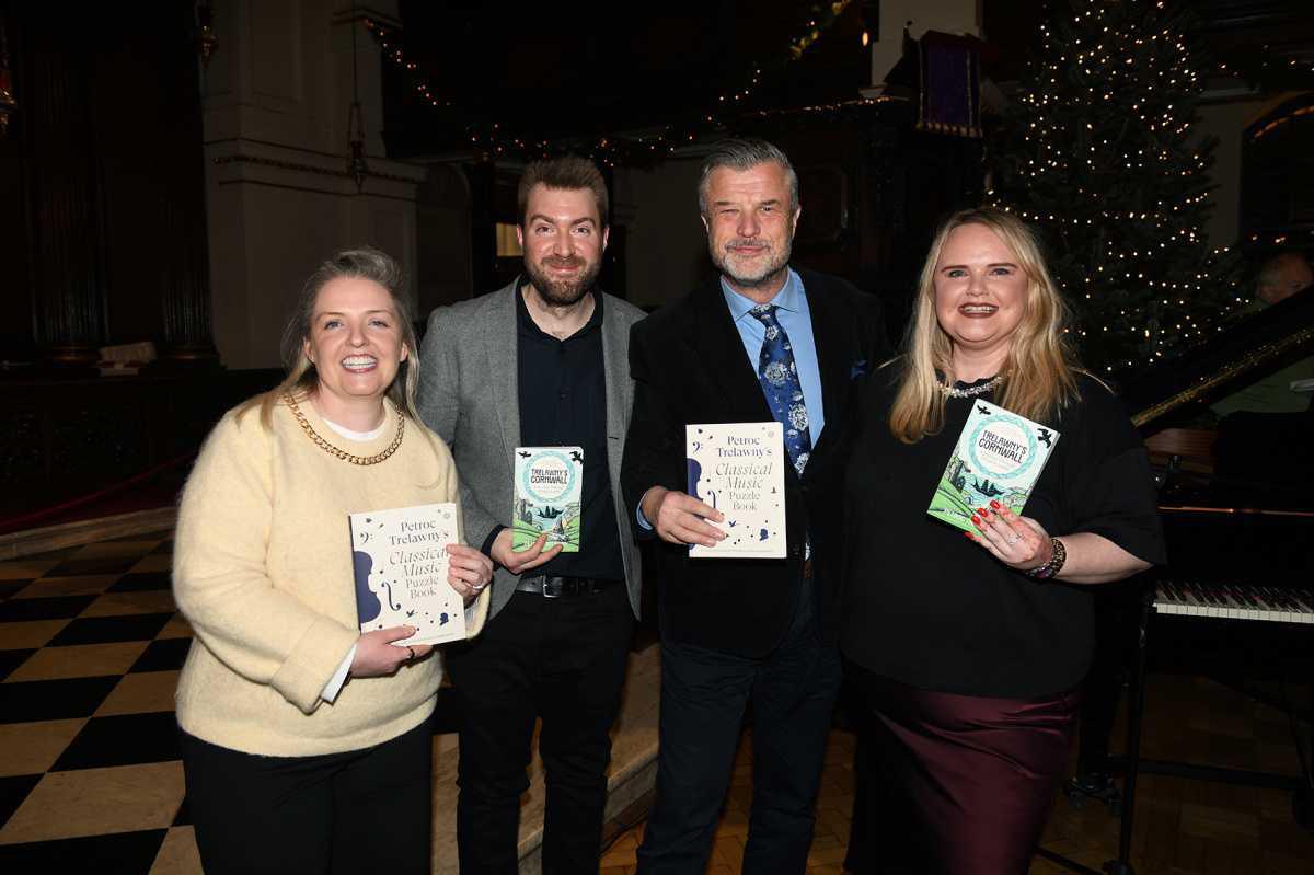 Irish Heritage hosts annual candlelit Christmas concert Irish Heritage hosts annual candlelit Christmas concert