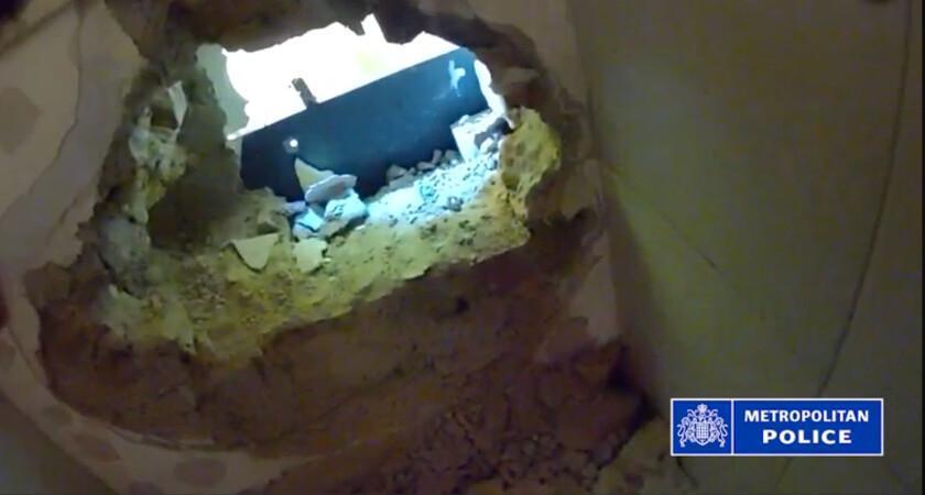 Man from Co. Armagh among trio in court after attempting to tunnel into London jewellery shop Man from Co. Armagh among trio in court after attempting to tunnel into London jewellery shop