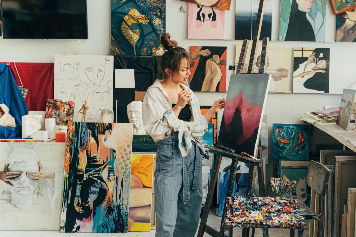 Celeste Mora - Artist