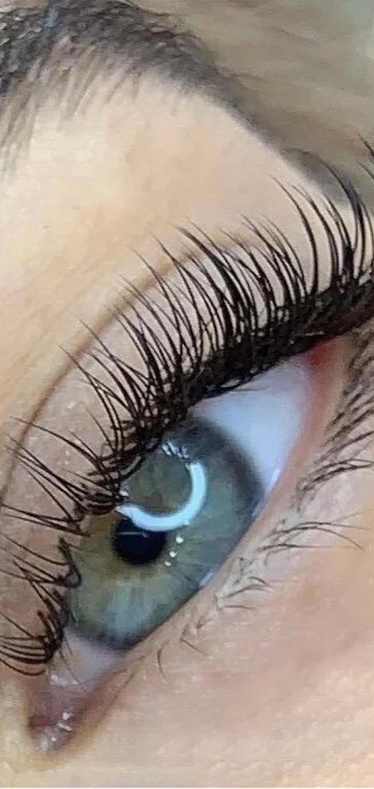 10% DE DESCUENTO EN PESTAÑAS