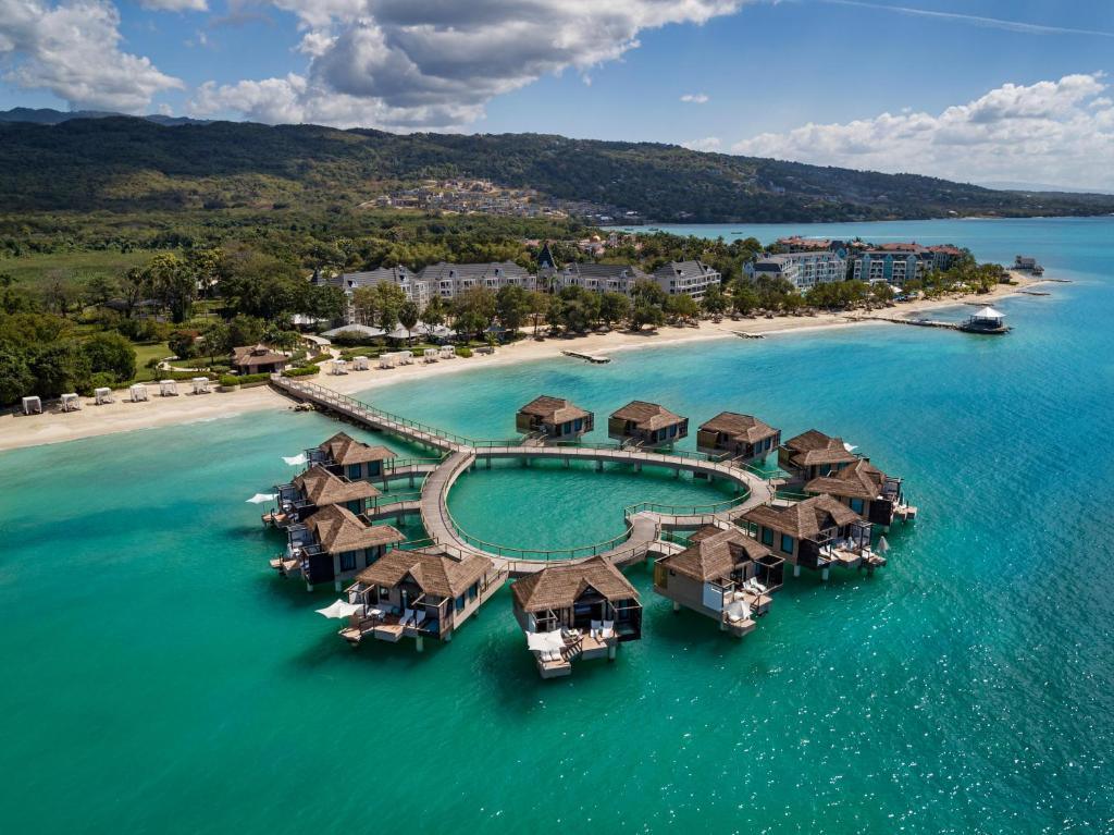 Negril Overview