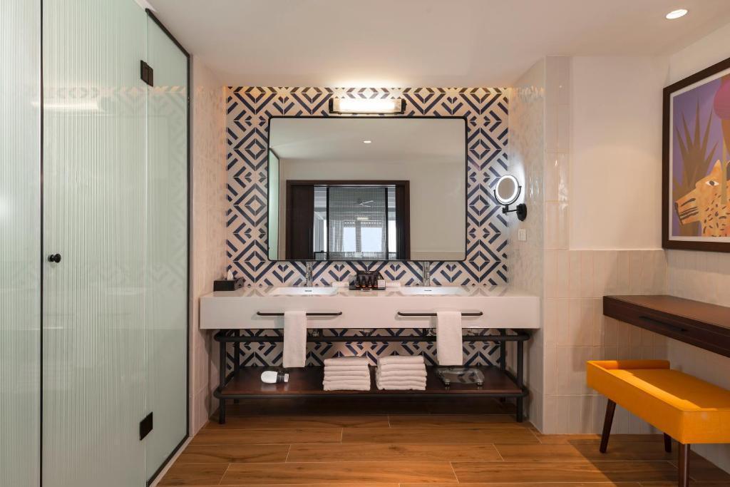 Ocean Coral Spring Resort, Falmouth Ocean Coral Spring Resort, Falmouth