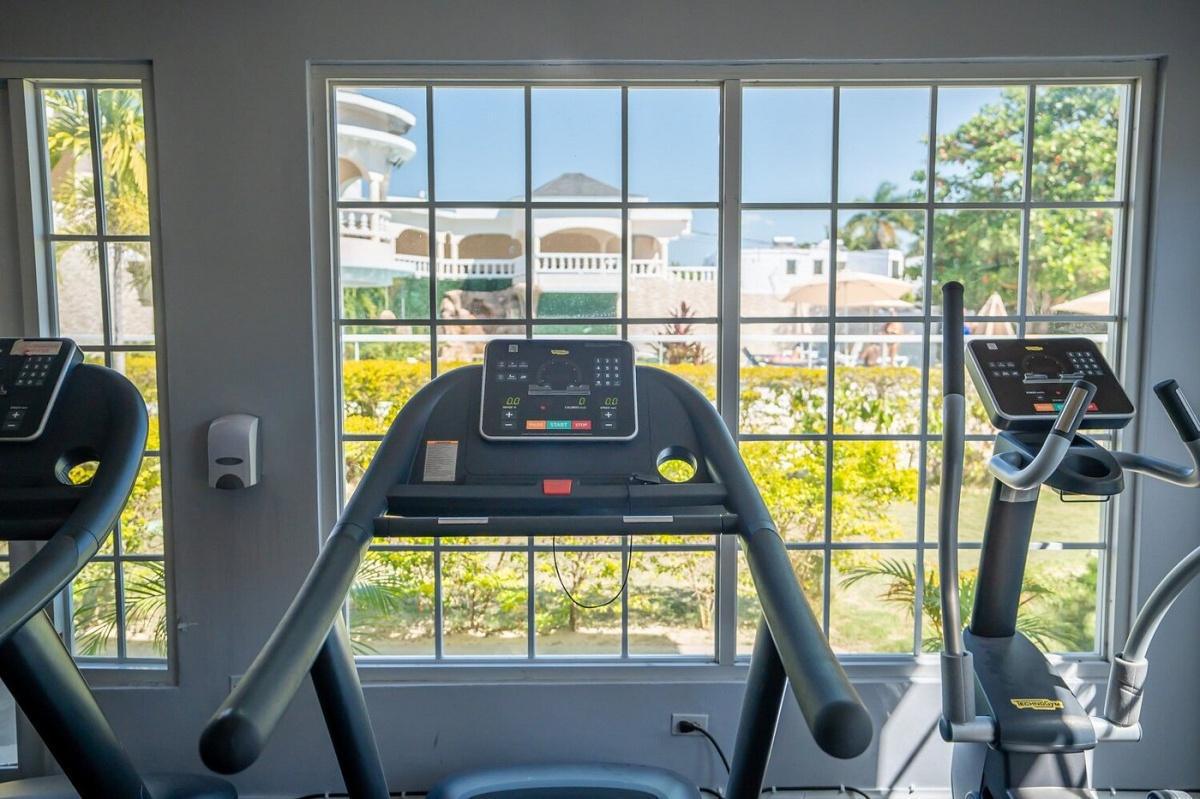 Travelers Beach Resort, Negril Travelers Beach Resort, Negril