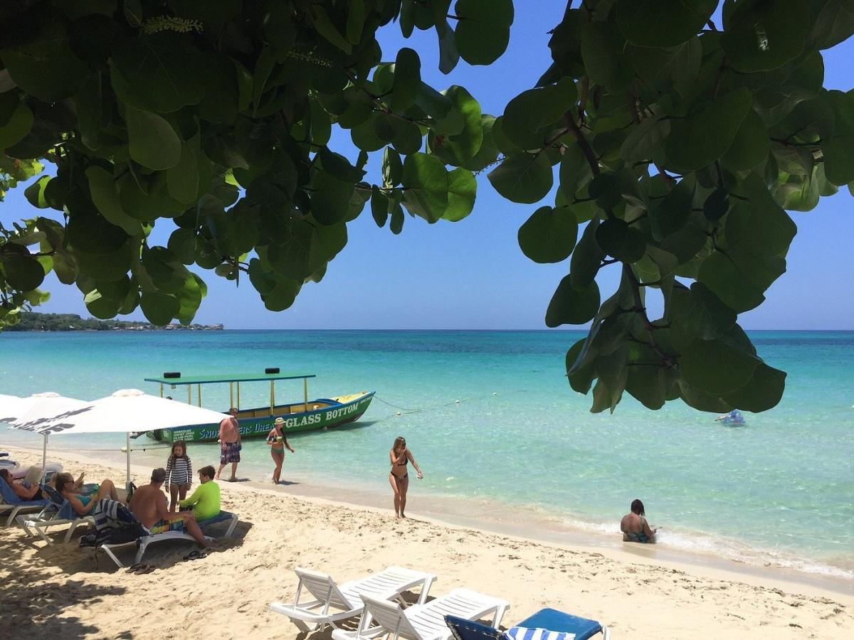 Travelers Beach Resort, Negril