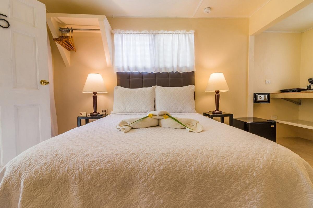 Travelers Beach Resort, Negril Travelers Beach Resort, Negril