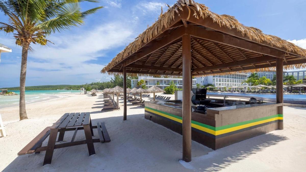 Hideaway at Royalton Blue Waters, Montego Bay