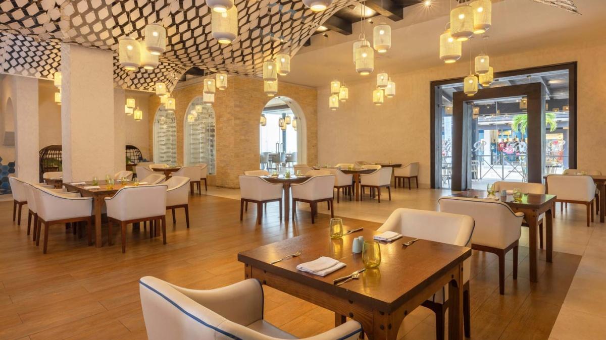 Hideaway at Royalton Blue Waters, Montego Bay
