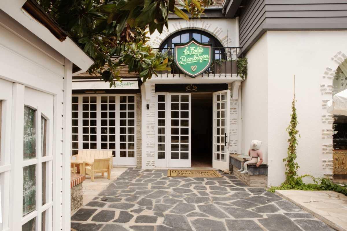 La Folie Barbizon : Un Écrin de Nature pour des Vacances de la Toussaint Éco-responsables