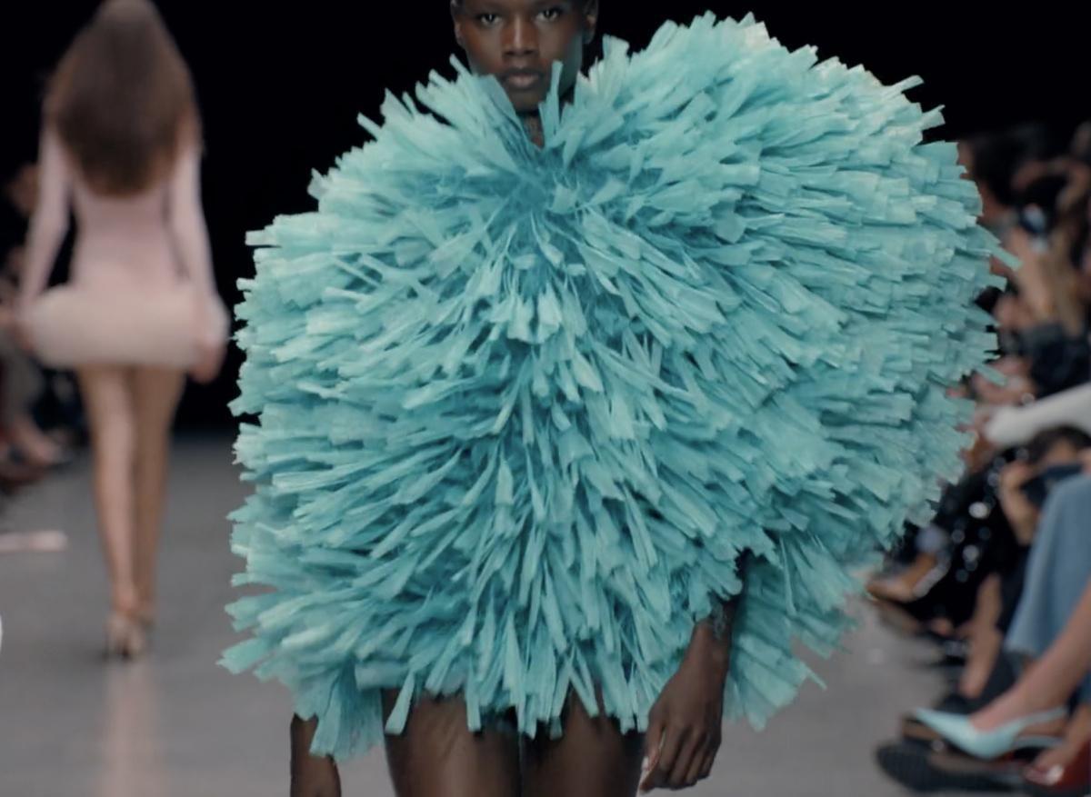 Fashion Week : Stella McCartney déclare la guerre aux plumes et impose sa mode éthique