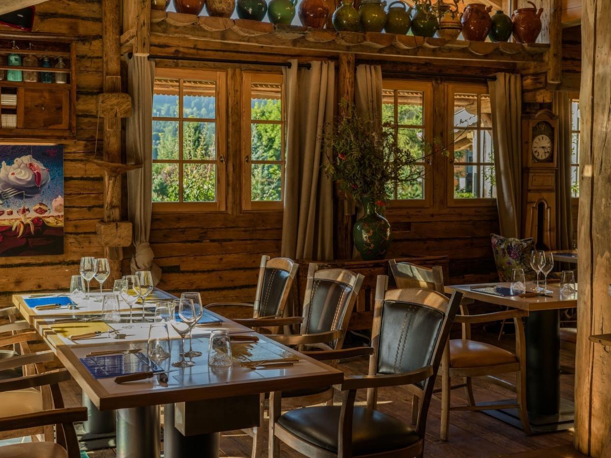 Megève : Marc Veyrat et Mallory Gabsi, le Sommet de la Gastronomie au Naturel Megève : Marc Veyrat et Mallory Gabsi, le Sommet de la Gastronomie au Naturel