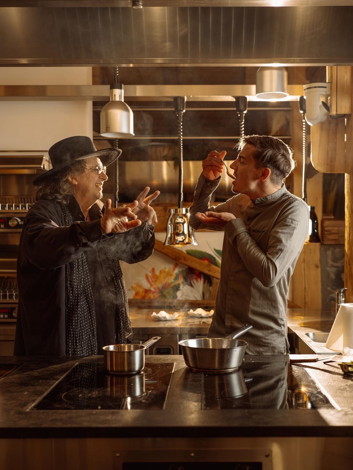 Megève : Marc Veyrat et Mallory Gabsi, le Sommet de la Gastronomie au Naturel Megève : Marc Veyrat et Mallory Gabsi, le Sommet de la Gastronomie au Naturel