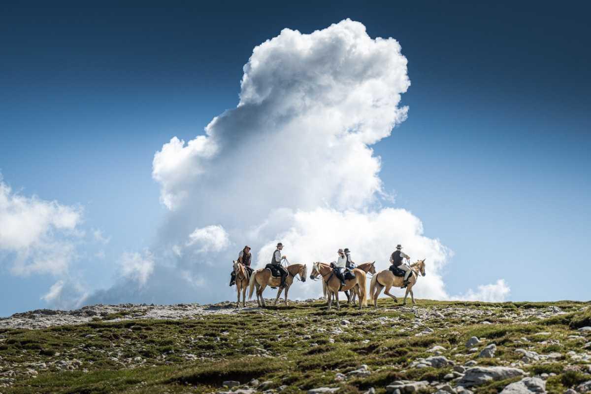 Cavalcades : Le voyage de Luxe se réinvente au rythme du cheval Cavalcades : Le voyage de Luxe se réinvente au rythme du cheval