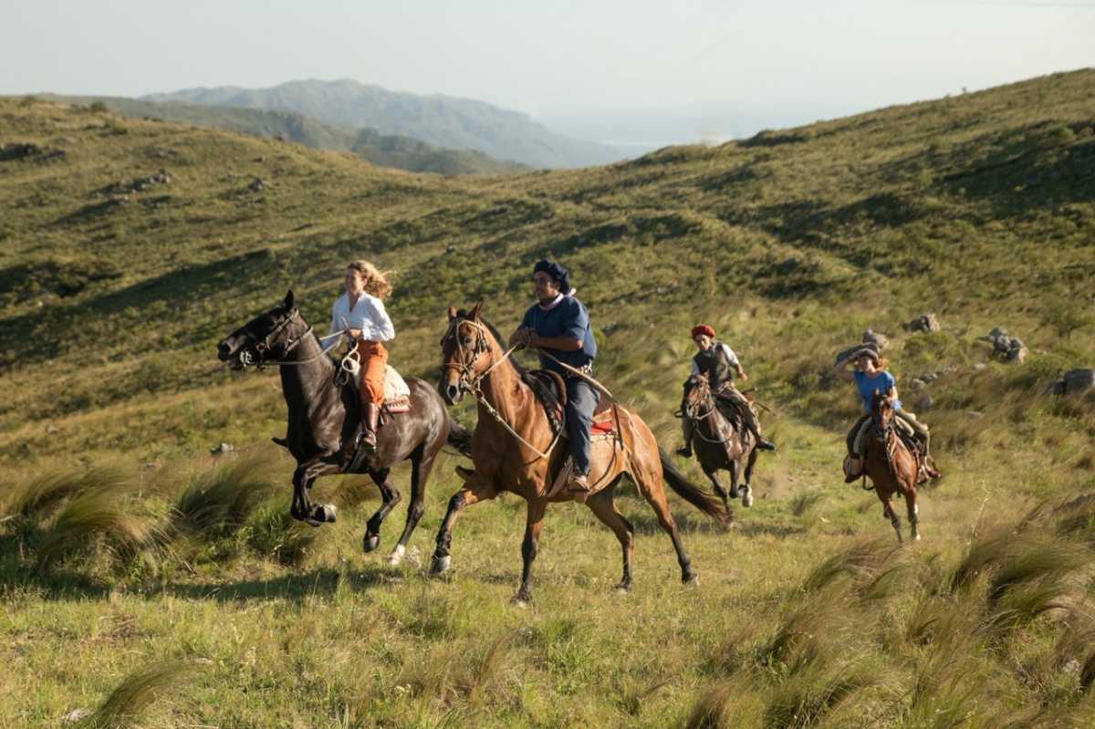 Cavalcades : Le voyage de Luxe se réinvente au rythme du cheval Cavalcades : Le voyage de Luxe se réinvente au rythme du cheval
