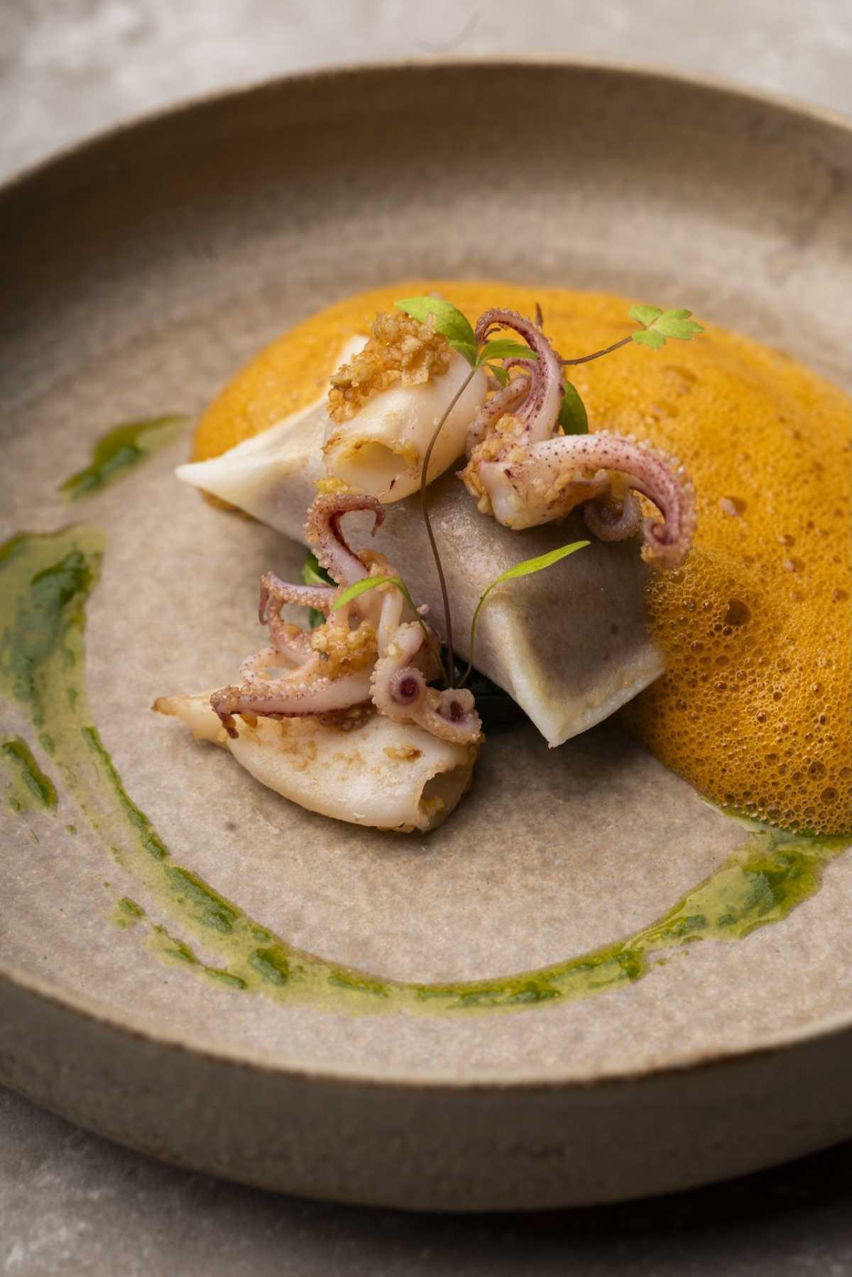 Michel Kayser, le Chef qui transforme l’invasion du crabe bleu en leçon de gastronomie responsable