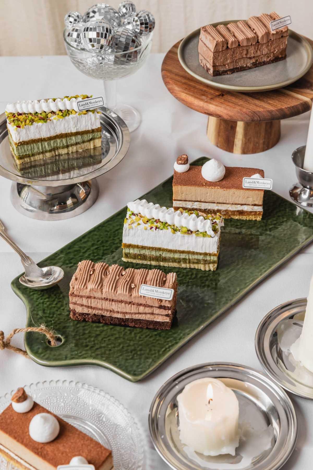 Land&Monkeys présente quatre bûches de Noël végétales pour la fin 2025 Land&Monkeys présente quatre bûches de Noël végétales pour la fin 2025