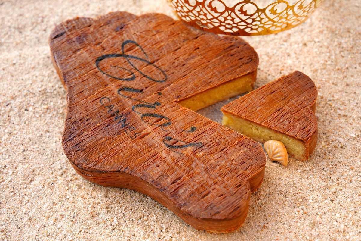 La mer inspire la galette Signature du Ciro's Cannes La mer inspire la galette Signature du Ciro's Cannes