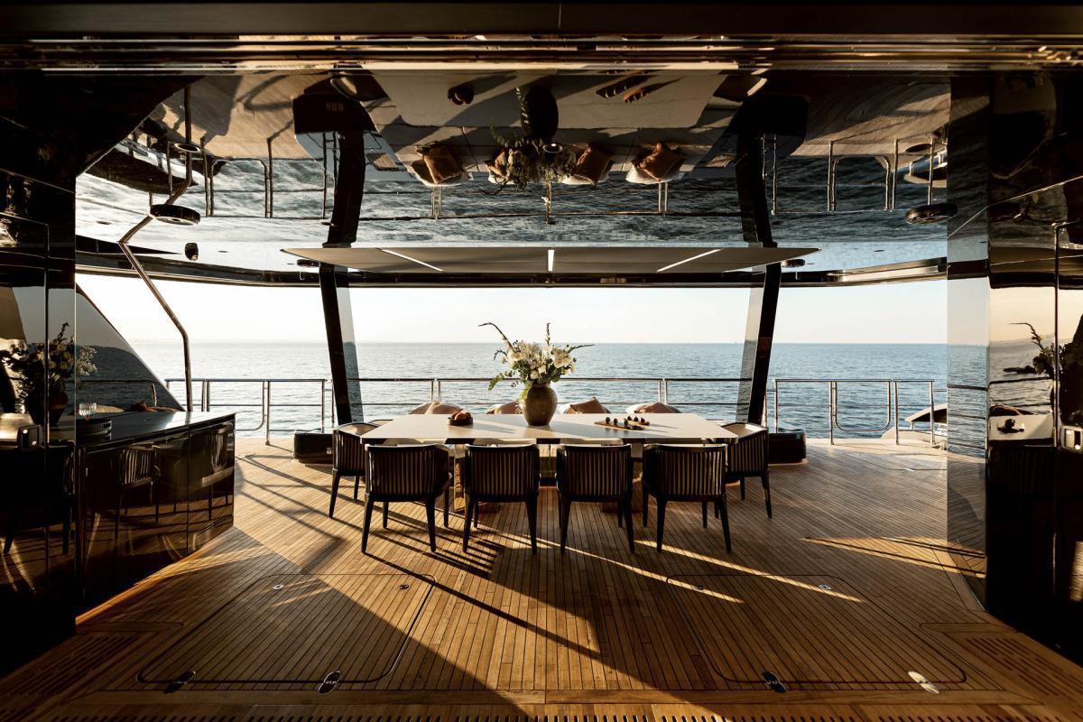 100 Sunreef Power Eco Double Happiness : le superyacht electrique qui redéfinit la croisière de luxe 100 Sunreef Power Eco Double Happiness : le superyacht electrique qui redéfinit la croisière de luxe