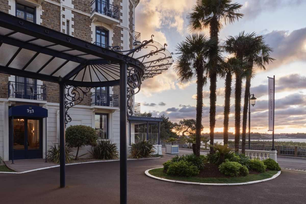 Côte d’Émeraude : Le Grand Hôtel Dinard hisse les voiles pour sa saison 2026 Côte d’Émeraude : Le Grand Hôtel Dinard hisse les voiles pour sa saison 2026