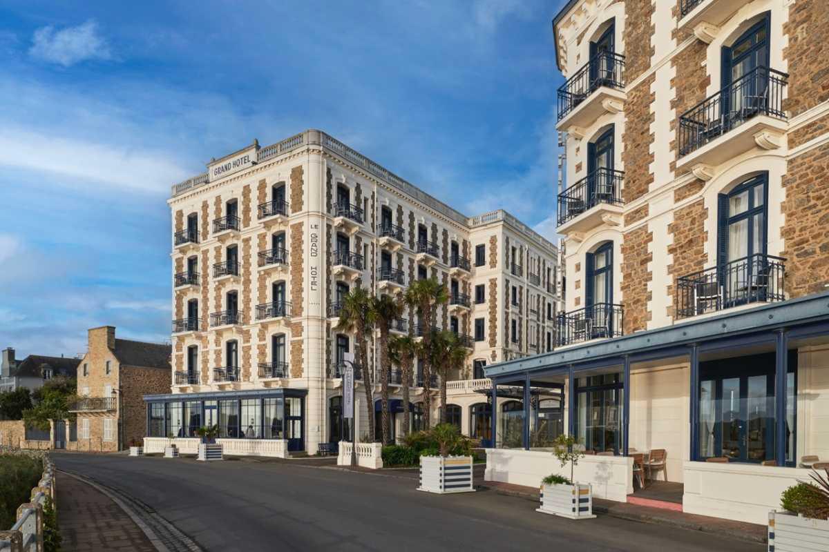 Côte d’Émeraude : Le Grand Hôtel Dinard hisse les voiles pour sa saison 2026 Côte d’Émeraude : Le Grand Hôtel Dinard hisse les voiles pour sa saison 2026