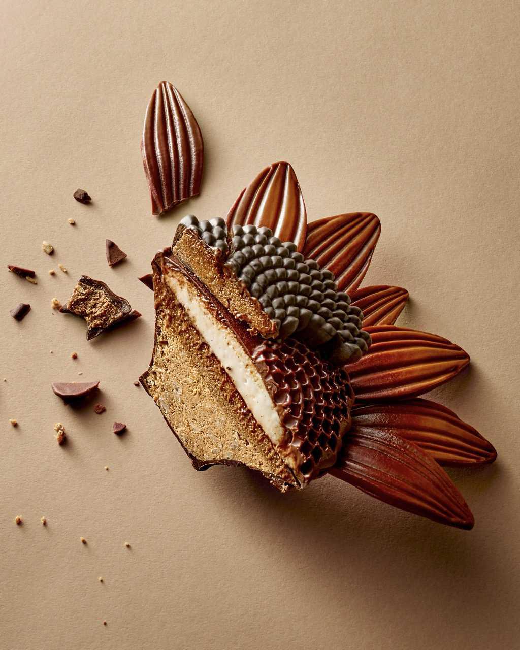 « Fleur de Lumière », l’Ode Printanière d’Anne Coruble au Peninsula Paris « Fleur de Lumière », l’Ode Printanière d’Anne Coruble au Peninsula Paris