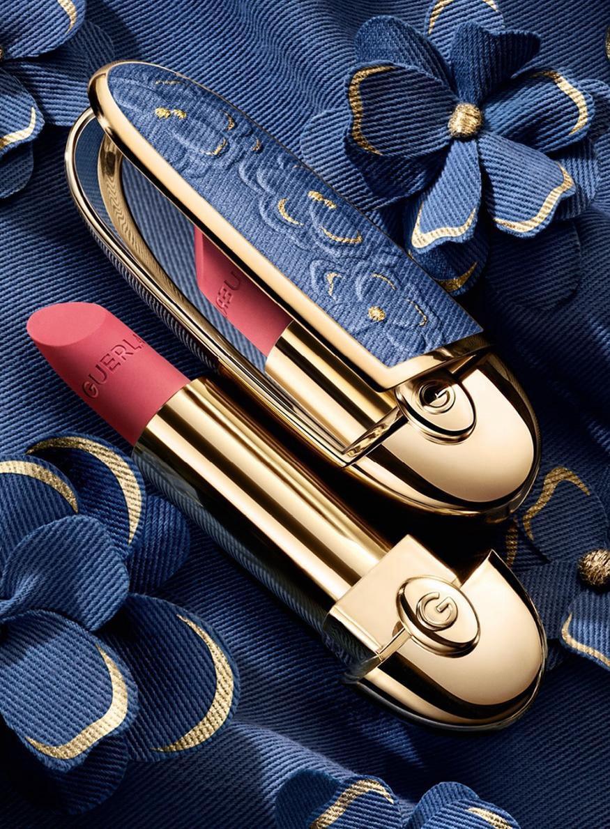 Luxe et Économie Circulaire : Guerlain réinvente l'éco-conception avec sa collection « Blooming Denim » Luxe et Économie Circulaire : Guerlain réinvente l'éco-conception avec sa collection « Blooming Denim »
