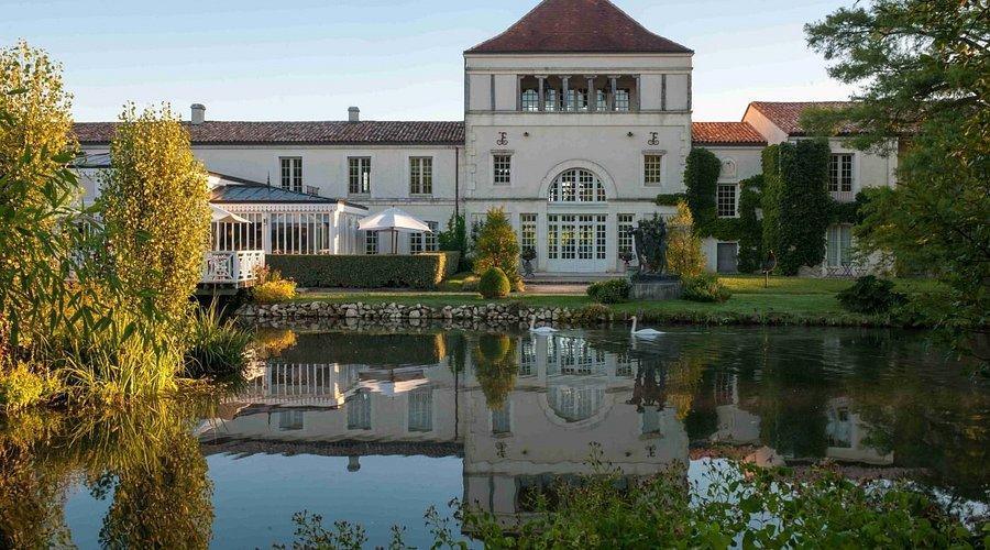 Caudalie et les Sources de Caudalie : le luxe qui sent le raisin, le bois et la forêt bordelaise Caudalie et les Sources de Caudalie : le luxe qui sent le raisin, le bois et la forêt bordelaise