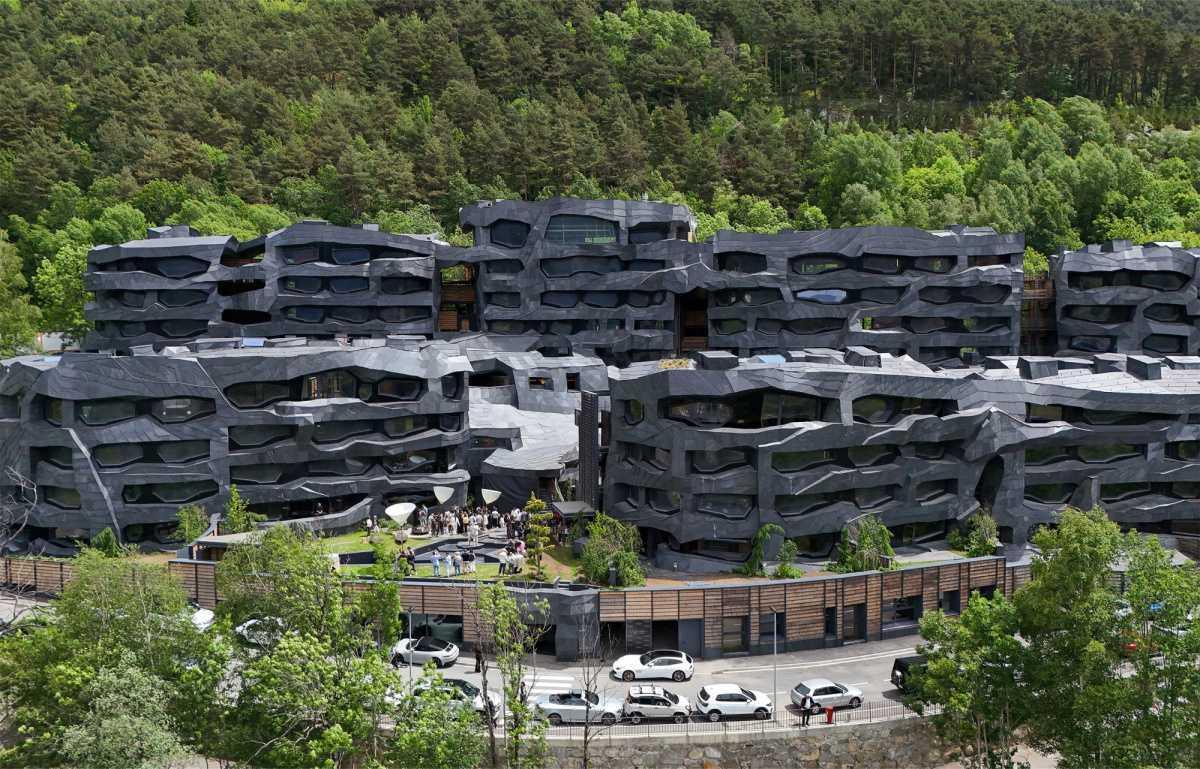 La Querola d’Ordino : Quand Jean Nouvel sculpte un manifeste écologique au cœur des Pyrénées La Querola d’Ordino : Quand Jean Nouvel sculpte un manifeste écologique au cœur des Pyrénées